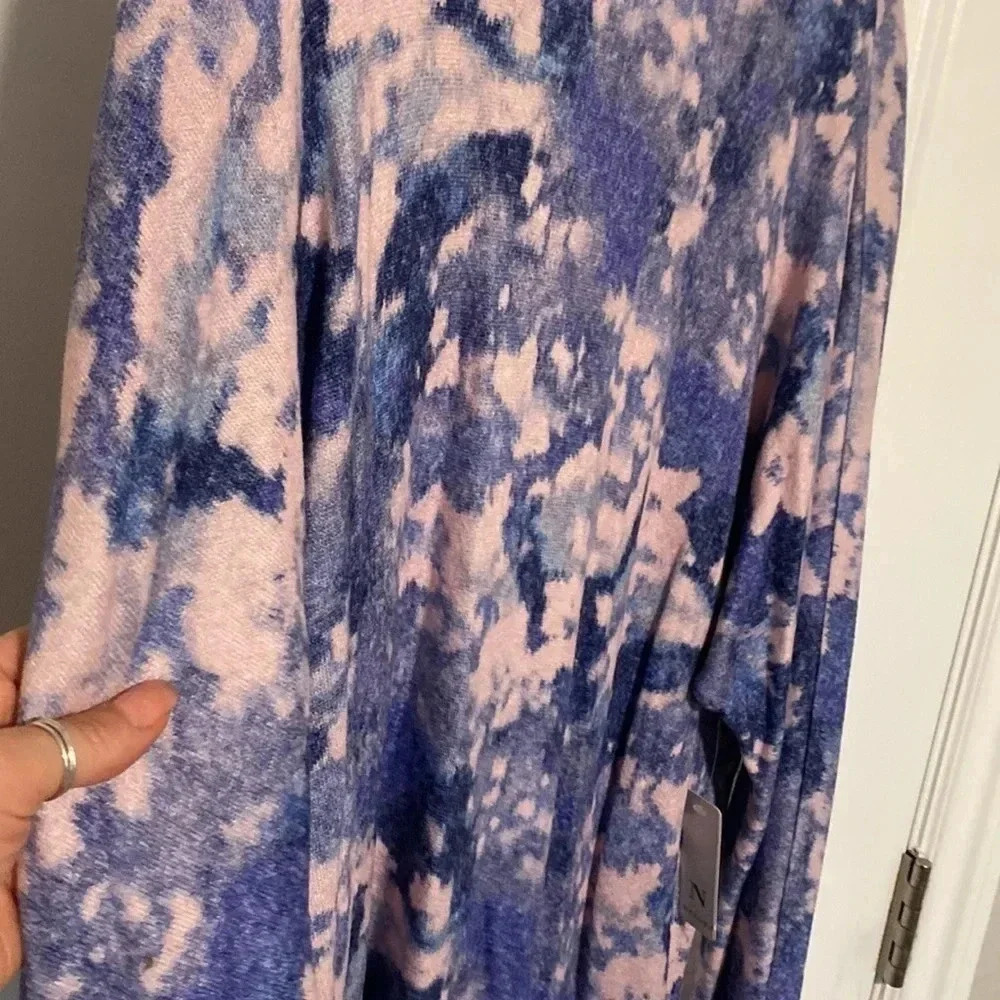 Natori batwing top - Picture 3 of 5